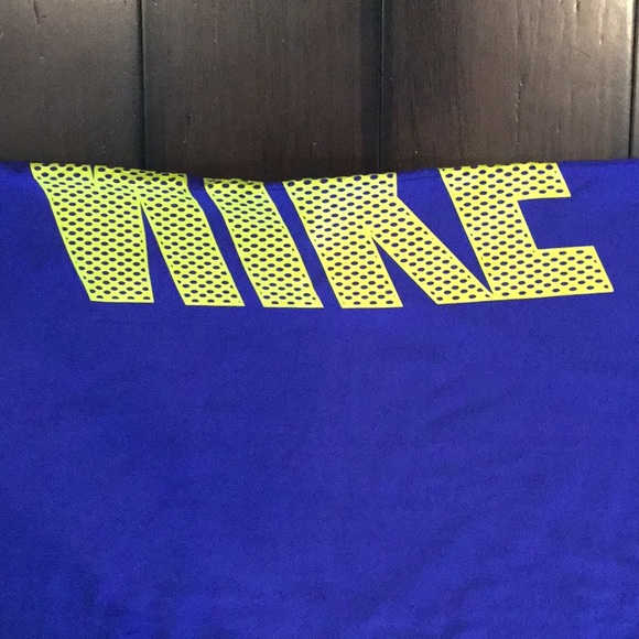 Nike tee - Picture 5 of 5